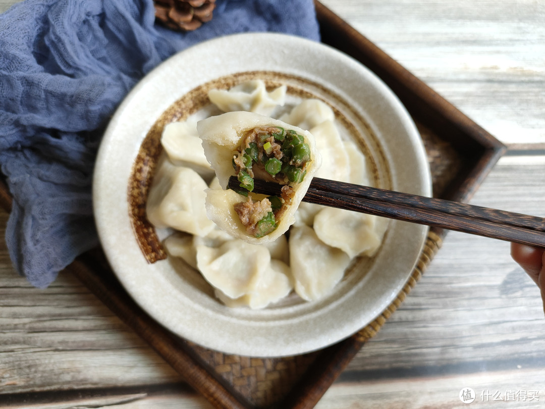 遇上这菜别错过，包饺子那叫一个鲜美，再不吃就错过了