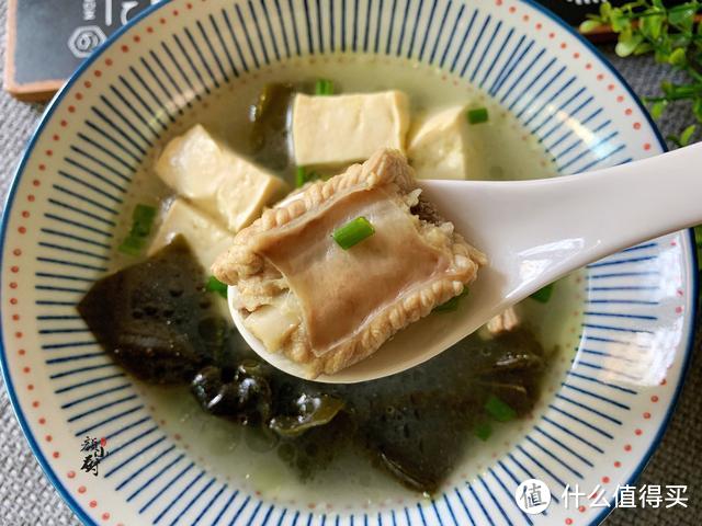 秋天，最爱喝海带豆腐排骨汤，三天两头就做，汤鲜味美又营养