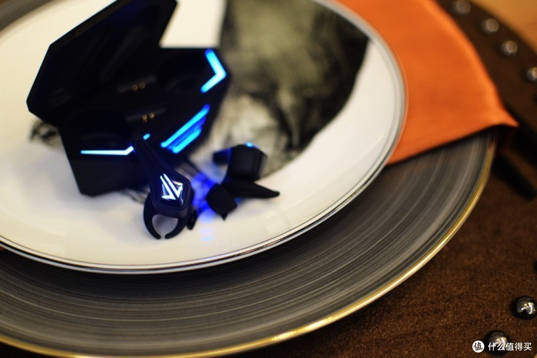 个性化狼队特别款tezospark火花电竞耳机