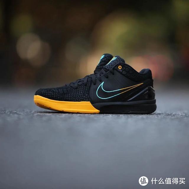 李小龙ZK5领衔，黑黄球鞋闪耀2020