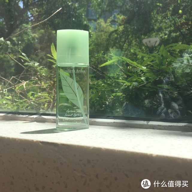 伊丽莎白雅顿 绿茶 大众推荐的平价“热门香”