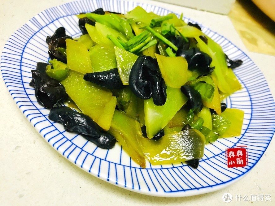 我眼中的家常菜，无非就是顺时而食，家人喜欢就行了