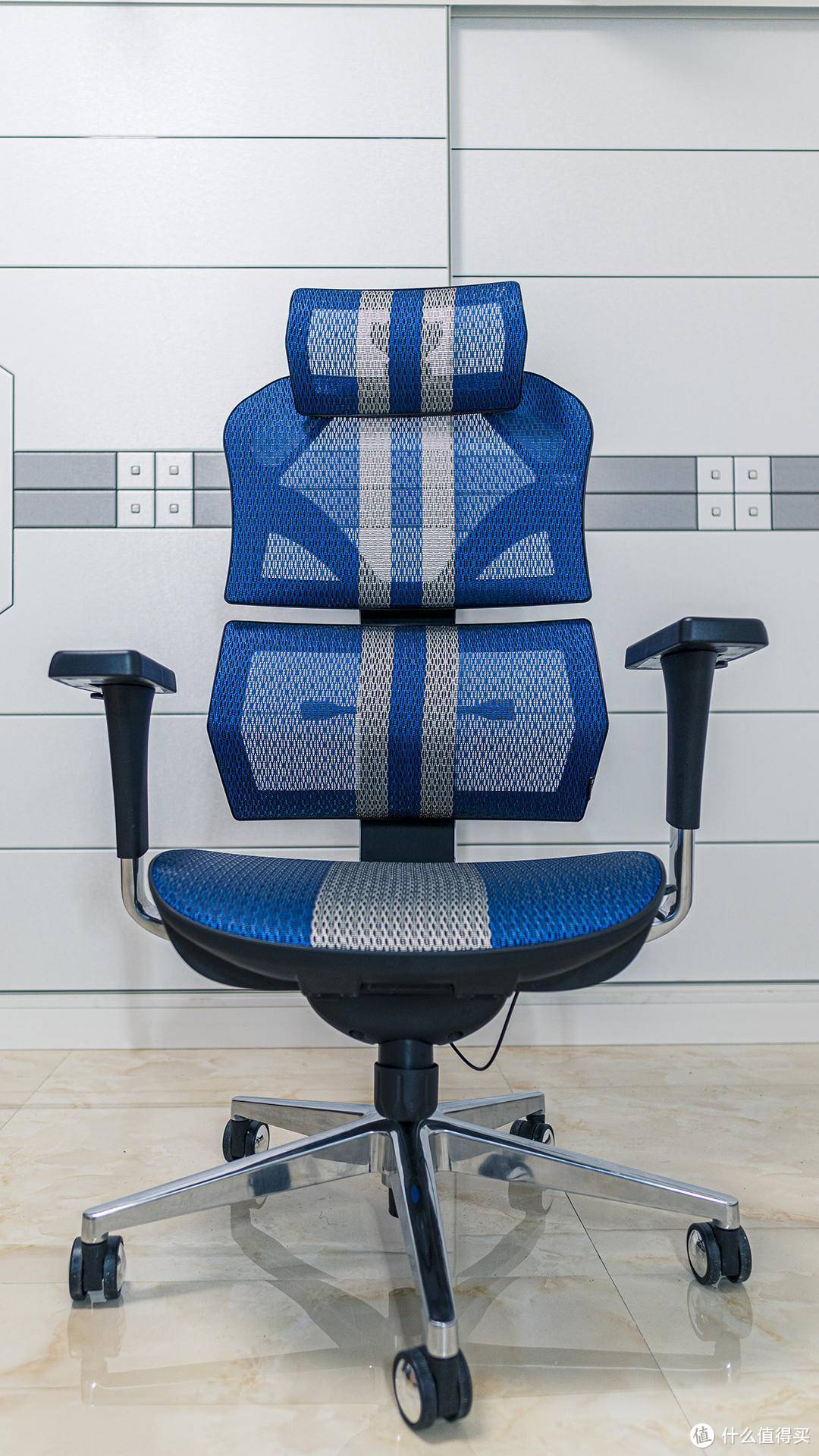 新品尝鲜，清爽办公游戏，享耀家X5电竞人体工学椅入座体验