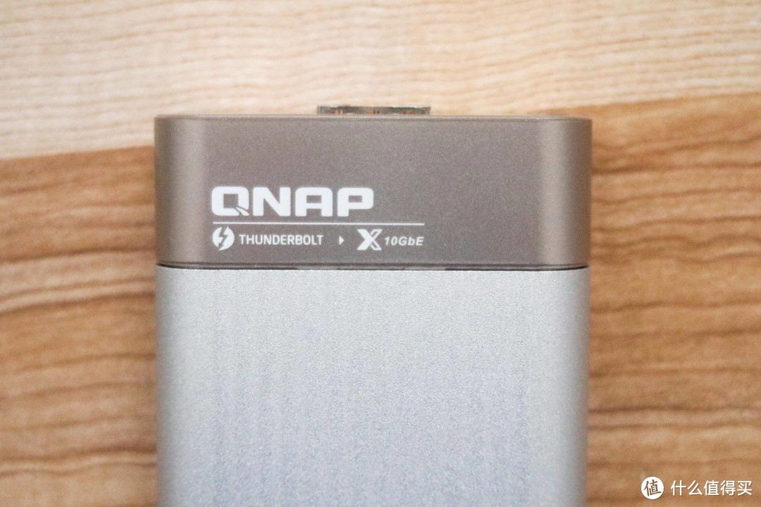 年轻人的第一台万兆NAS：QNAP威联通532X开箱和安装