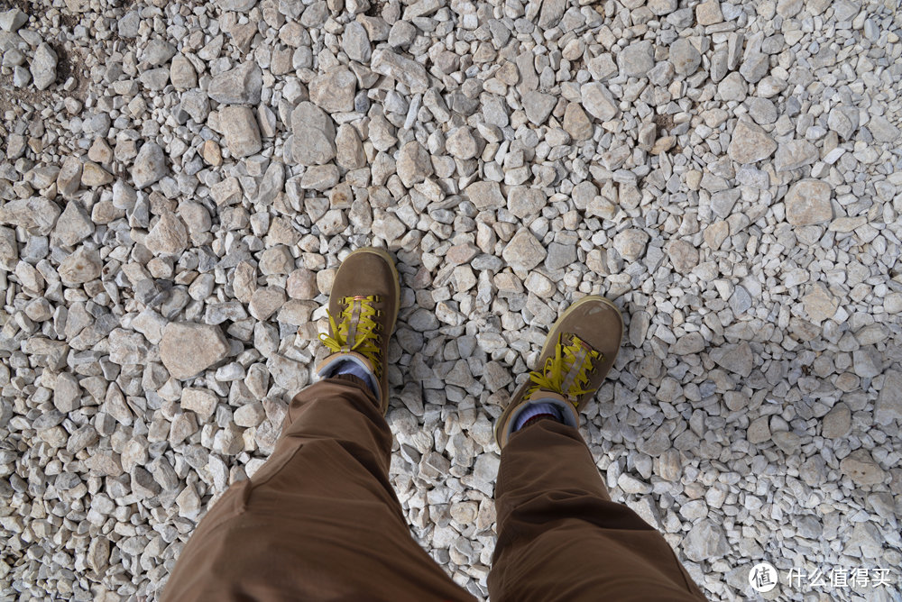 稻城之旅，指引前行：SLEADER 斯立德指南针 S24 徒步鞋