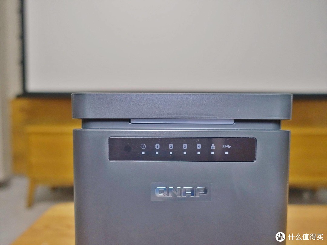 如何用NAS打造影片存储中心？实战QNAP 453Dmini+NETGEAR RAX8