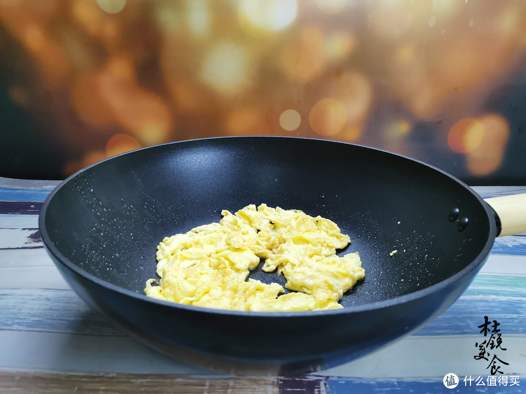 鸡蛋这样炒鲜香滑嫩，搭配应季食材，做出美味家常菜
