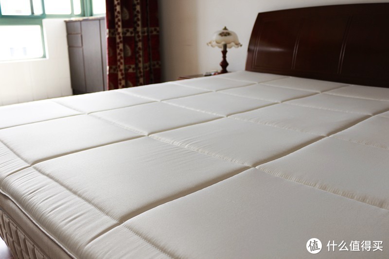 全面颠覆传统床垫 模块化自主调配 喜临门定制组合魔方垫