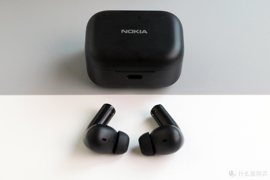 诺基亚发力音频领域，新品跟苹果耳机一样好看，音质也无可挑剔