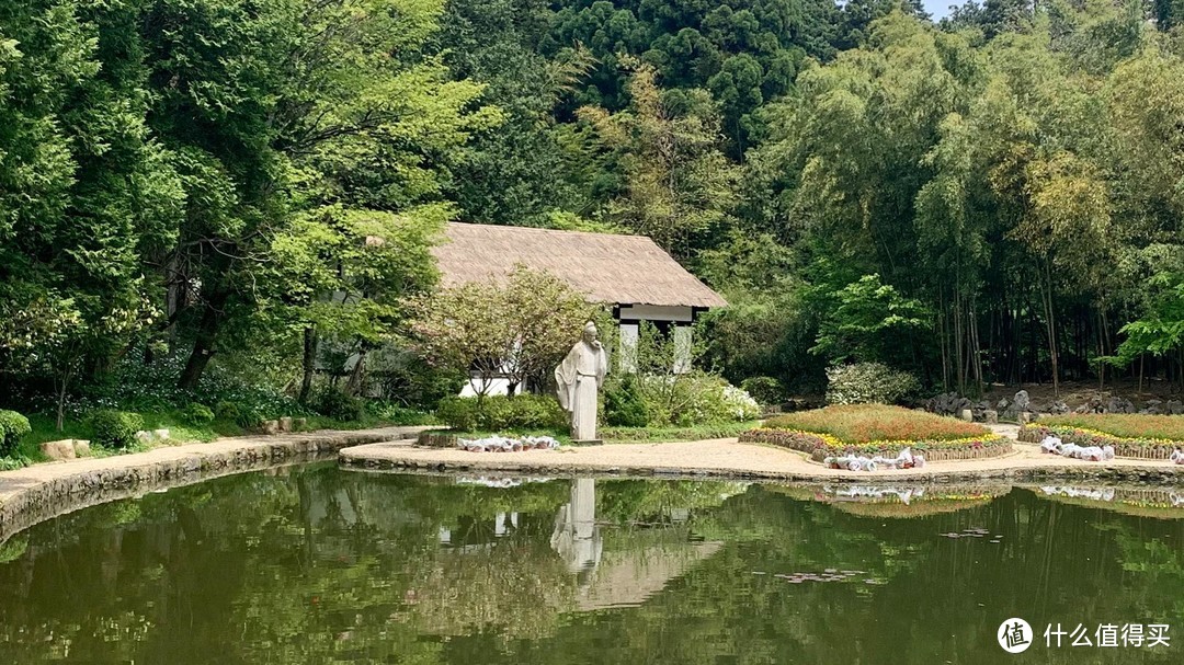 圆佛殿、白居易草堂、庐山电影院