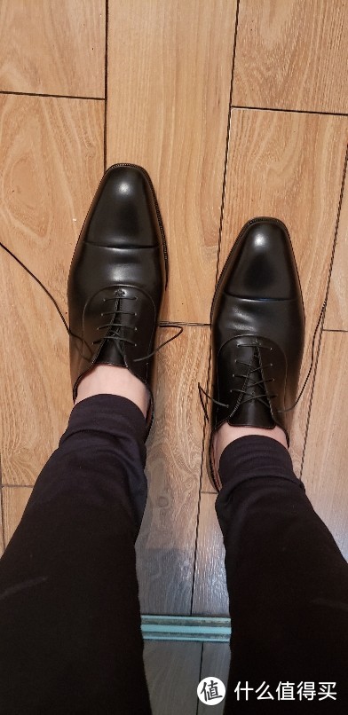 Testoni cap-toe Oxford，不惧怕商务场合