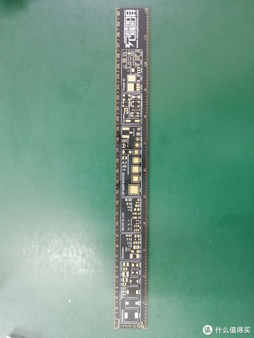 电粉福利：定制镀金PCB测量尺