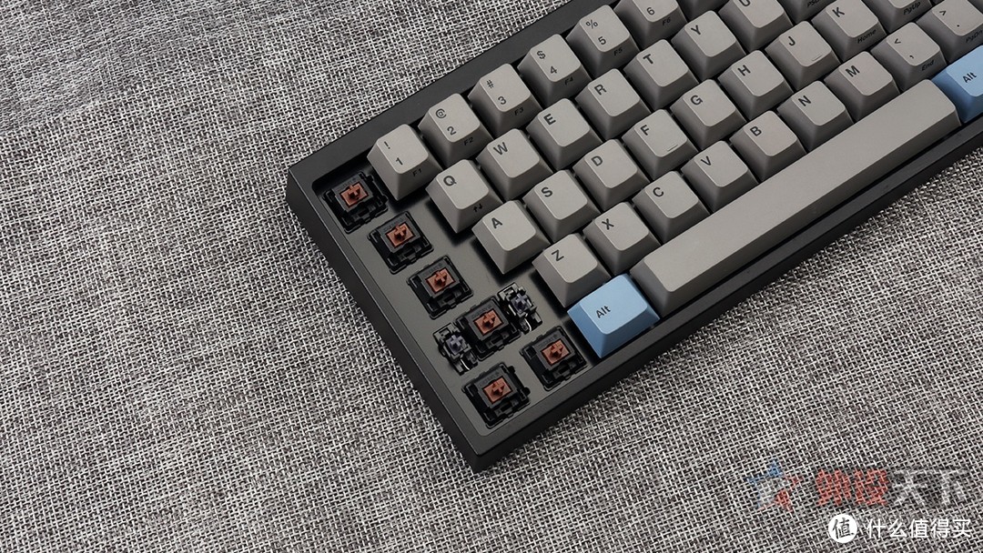 Leopold FC660M BT机械键盘评测：便携易用