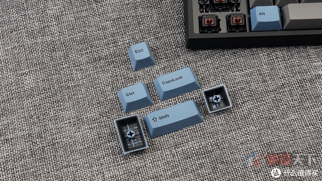 Leopold FC660M BT机械键盘评测：便携易用