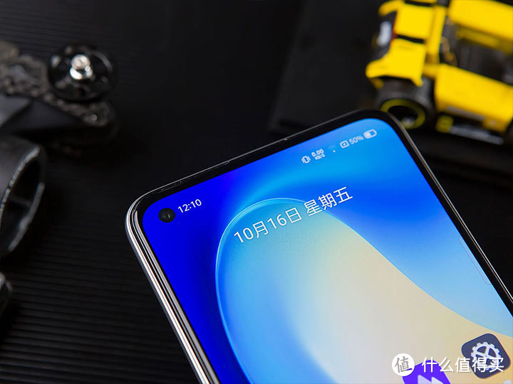 5G千元机怒上65W快充 realme 真我Q2 Pro评测