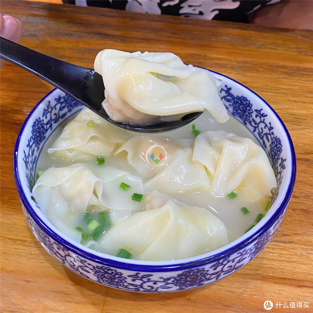 重庆特色人生面，生活的味道它都有，吃出酸甜辣，少了一味苦