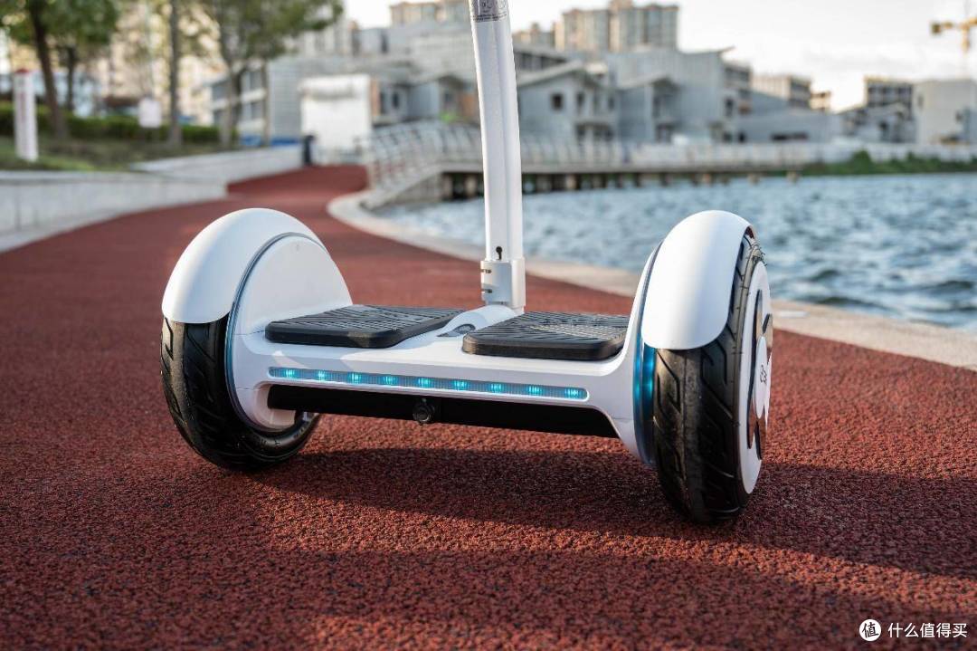 河边水水水篇七十六脚下生风360度溜达利器360平衡车p1上手试玩