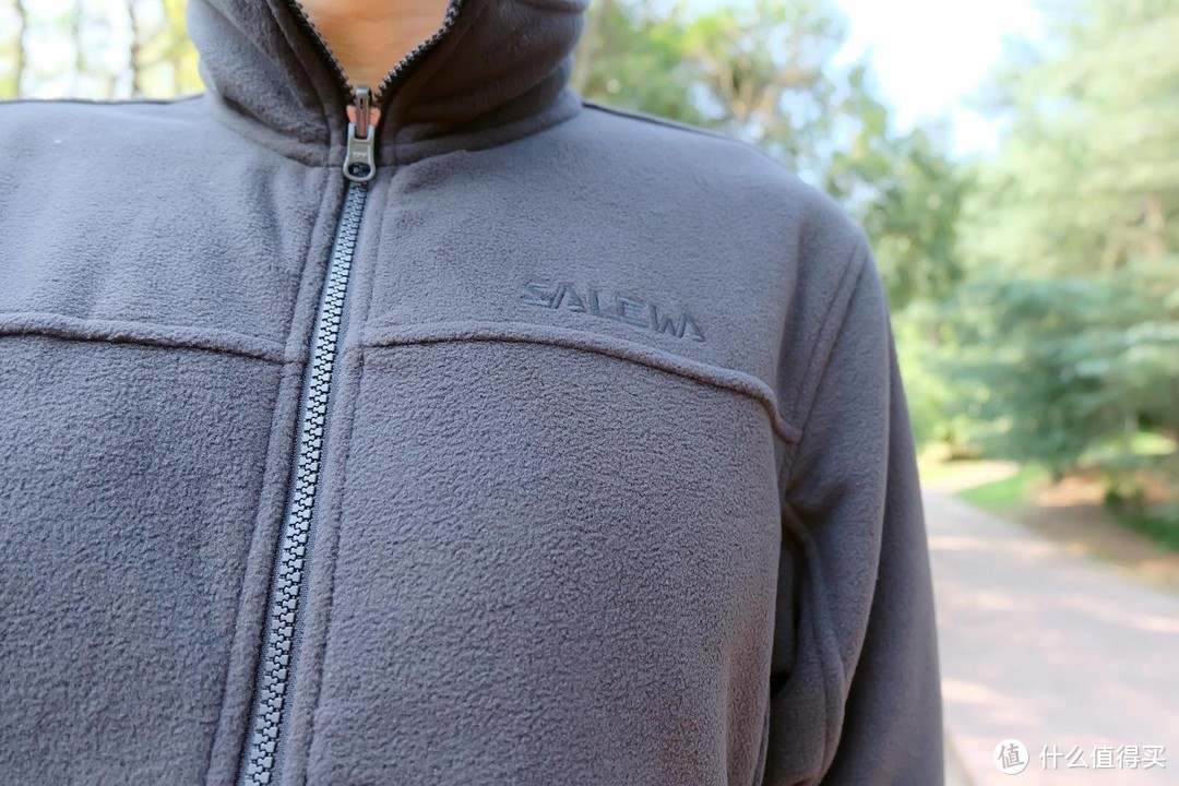 SALEWA三合一套绒冲锋衣，满足旅行与通勤