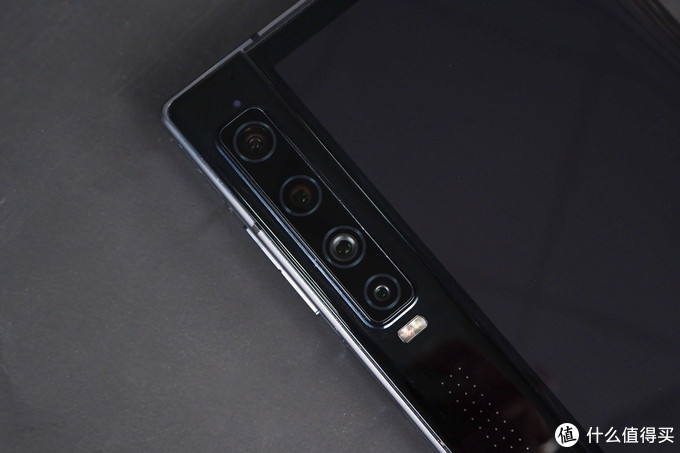 更成熟的折叠屏产品 柔宇FlexPai 2手机评测