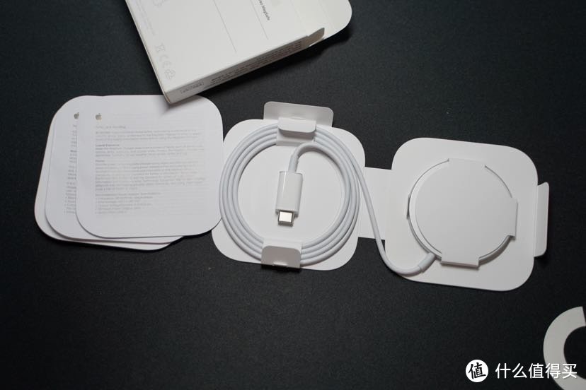 Apple MagSafe Charger开箱