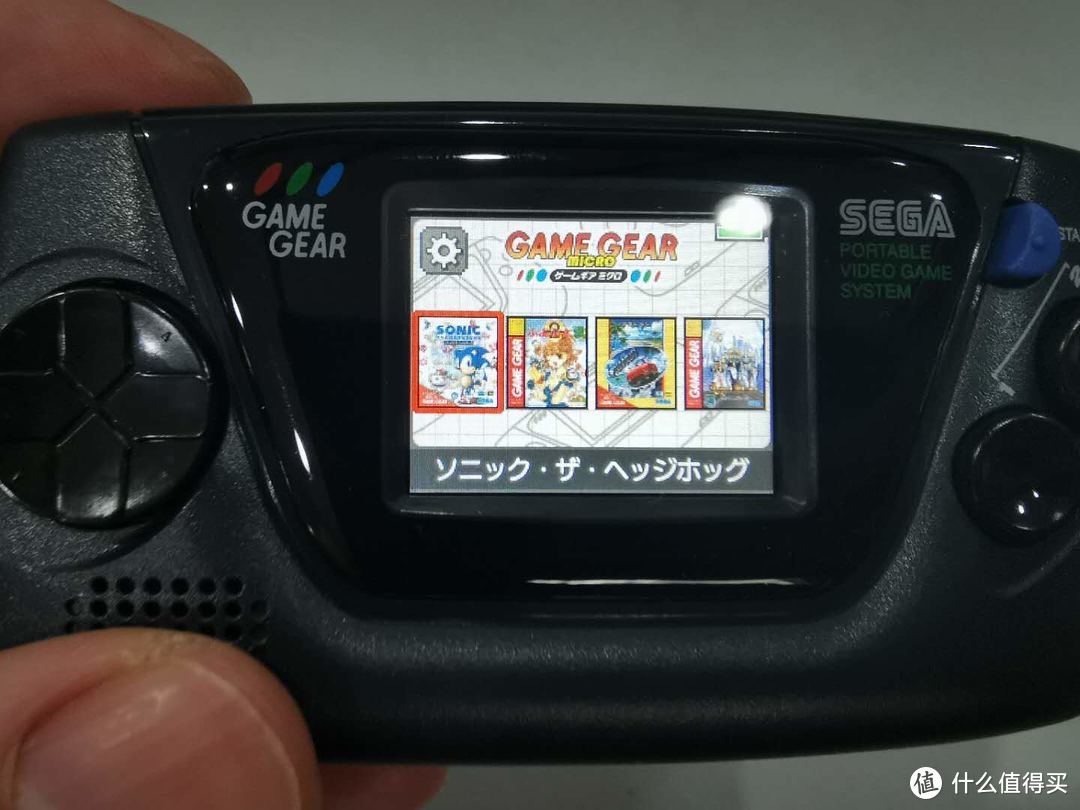 世嘉迷你掌机GAMEGEAR Micro开箱：居然不错