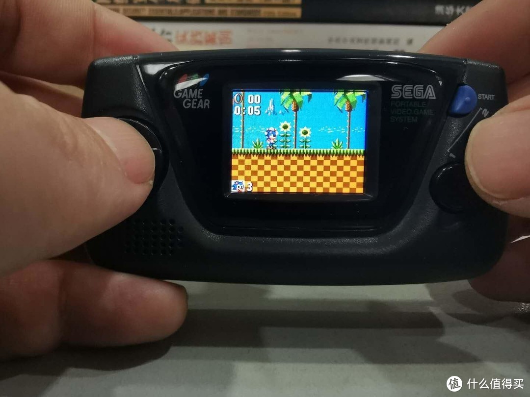 世嘉迷你掌机GAMEGEAR Micro开箱：居然不错