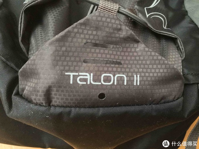 背包 Osprey 魔爪 Talon 11 兼顾徒步与骑行的多面手 