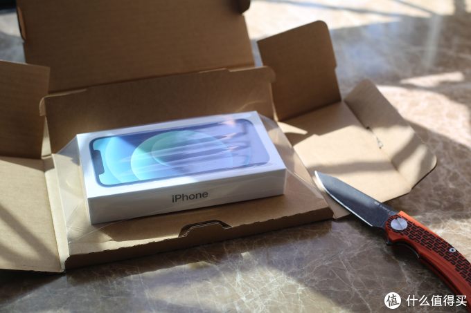 iphone12垃圾桶蓝开箱这颜色是否真的不惹人喜欢普通消费者第一手报告