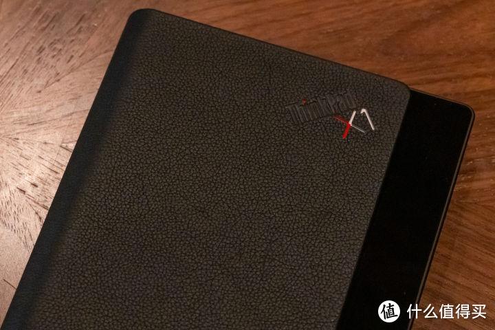 首款折叠屏笔记本电脑ThinkPad X1 Fold现场上手