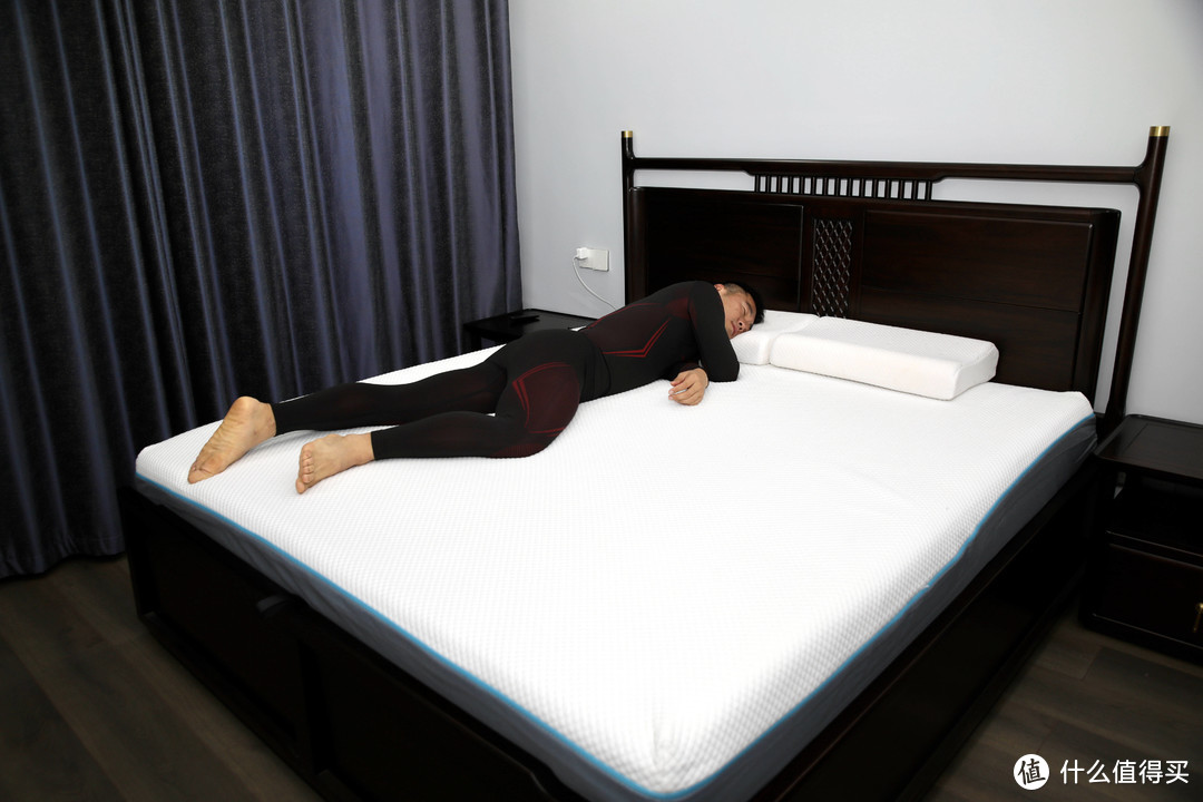 如何才能让一个男人恋上床？有它就够了——SIMBA新能零压床垫评测