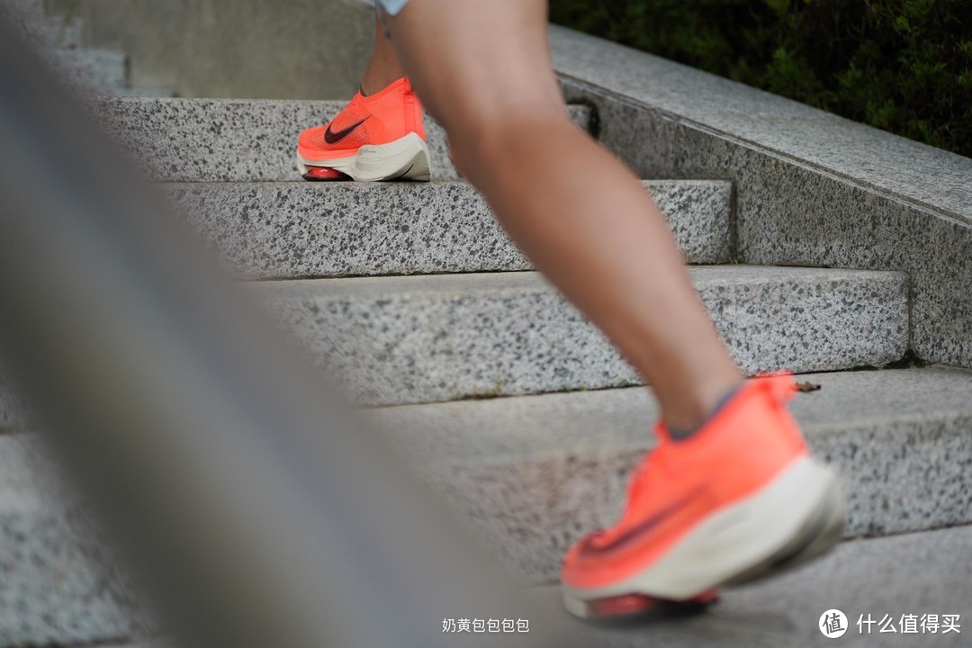 Nike碳板厚底跑鞋原理剖析，及Alphafly Next％的深度测评