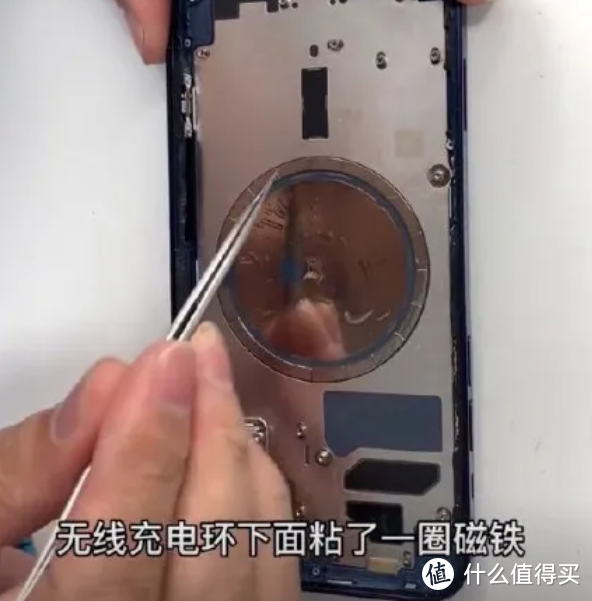 机械表用户注意了：实测iPhone 12磁吸设计会干扰影响走时准度