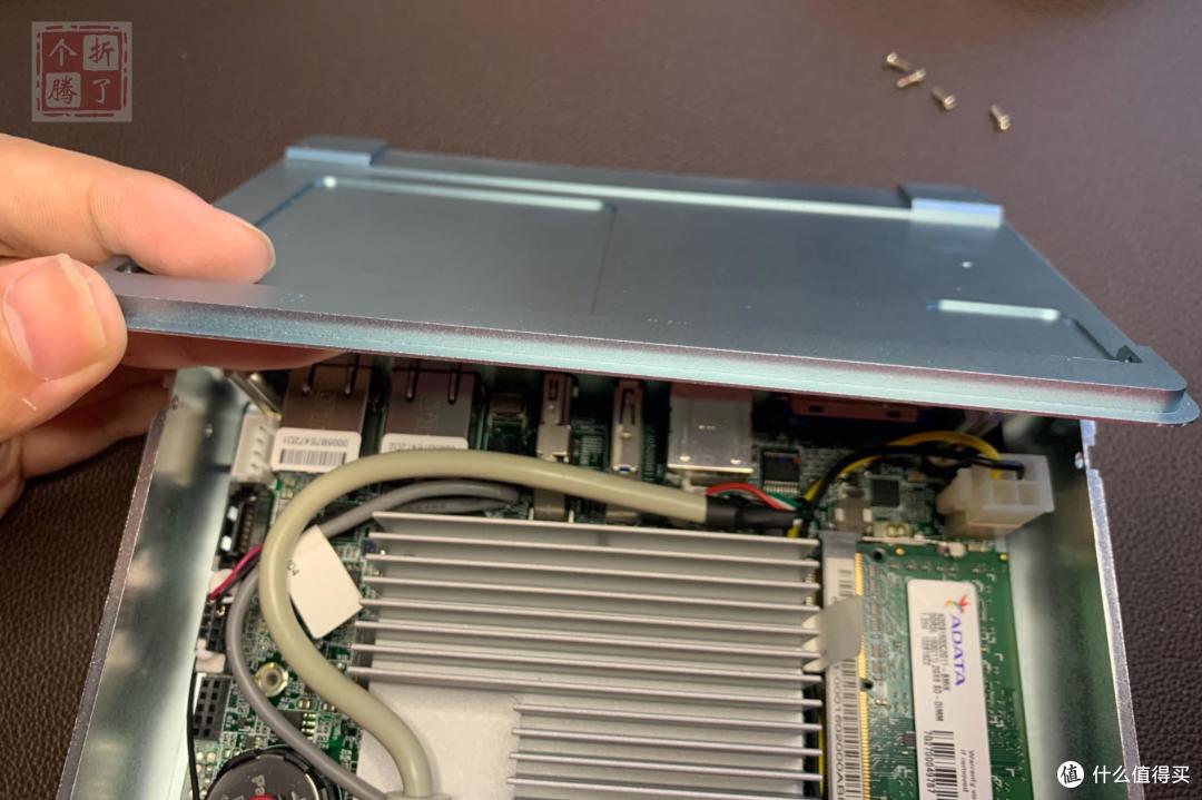 双千兆工控小主机 N2807+2G+32G 软路由 台湾产 很精致