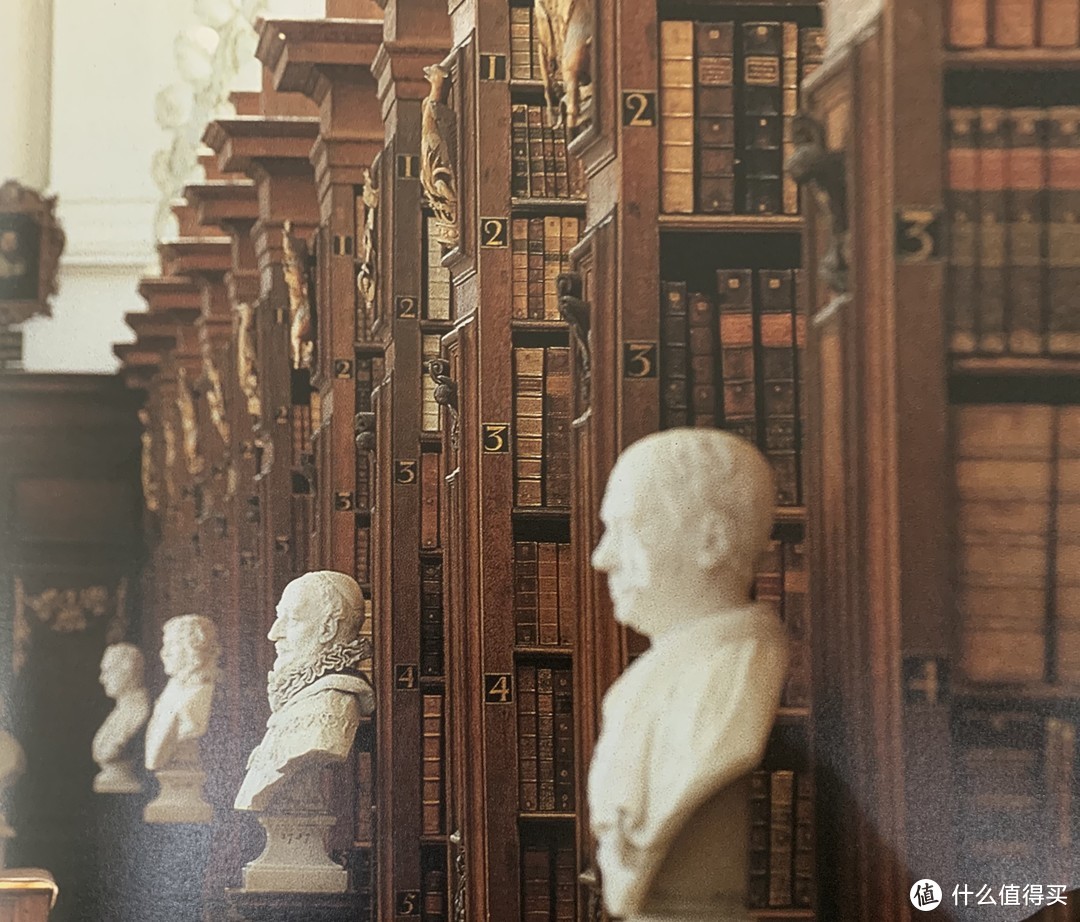 图书馆猿の2020读书计划56：《世界上最美最美的图书馆》