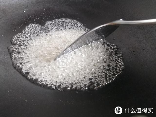 制作糖霜山楂没那么复杂，教你简单做法，不用醋不用油，雪白挂霜一次成功，好吃