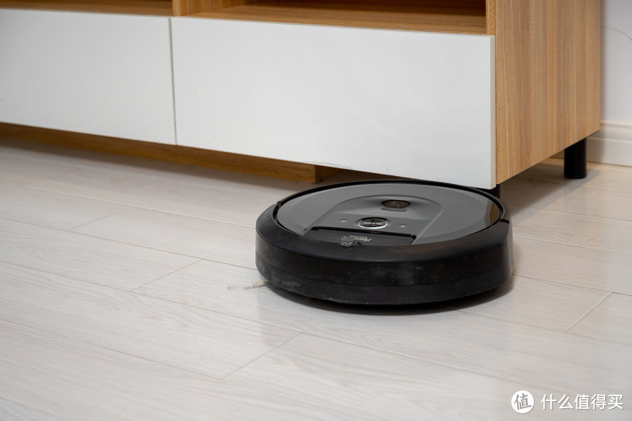 iRobot i7+扫地机与m6拖地机：先扫后拖、极致清洁