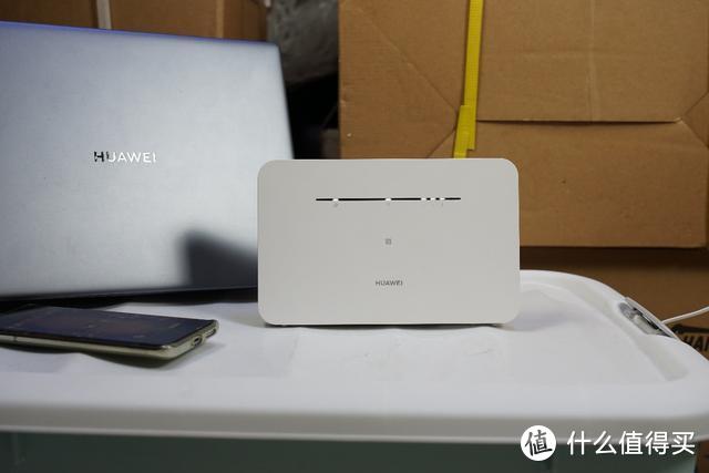 不拉光纤插卡就能用Wi-Fi, 华为移动路由堪称上网利器！