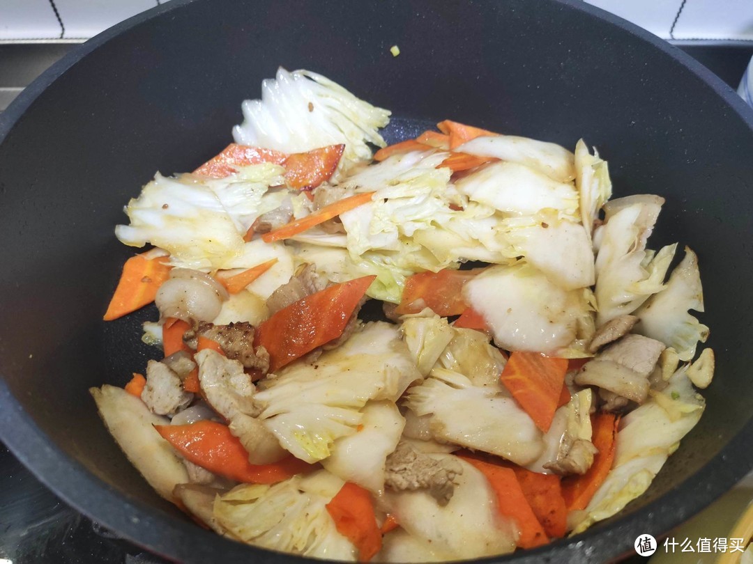 炒白菜的时候，切白菜才是关键，一步错步步错，难怪不清脆不好吃