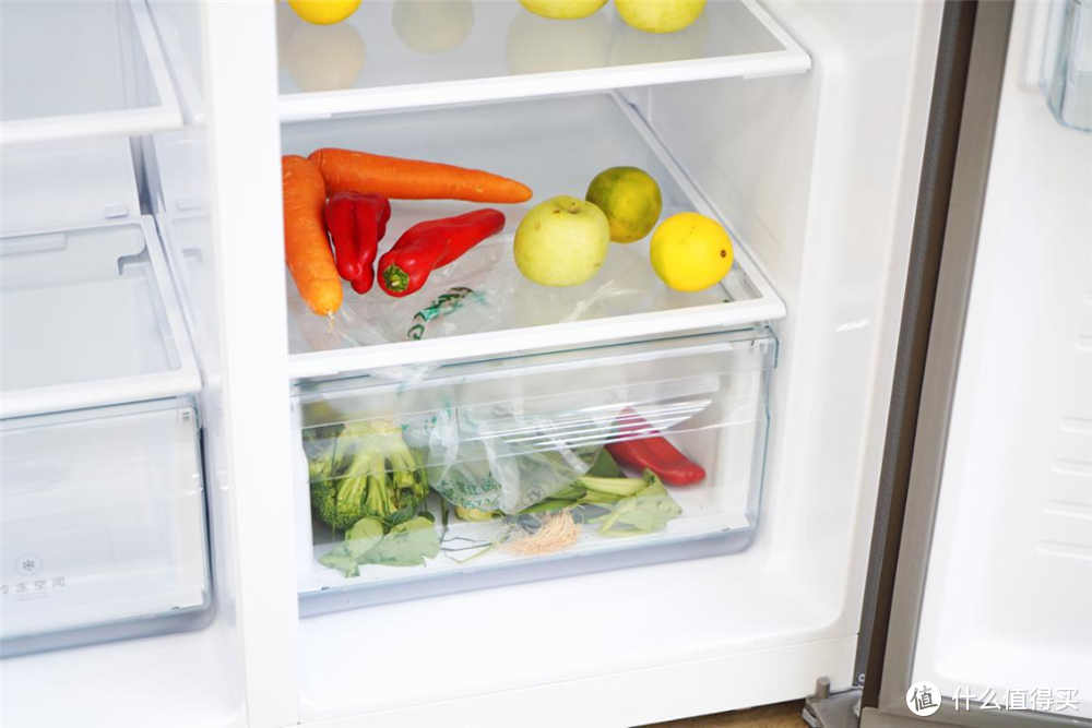 美的606升冰箱评测：白萝卜冷藏一天后，水分流失竟不足1%？