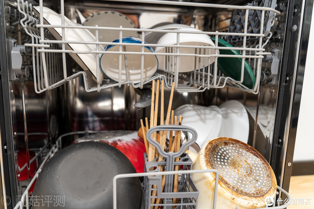 双微蒸汽洗，干净更除菌、海尔智能开门烘干系列消毒型洗碗机 深入评测