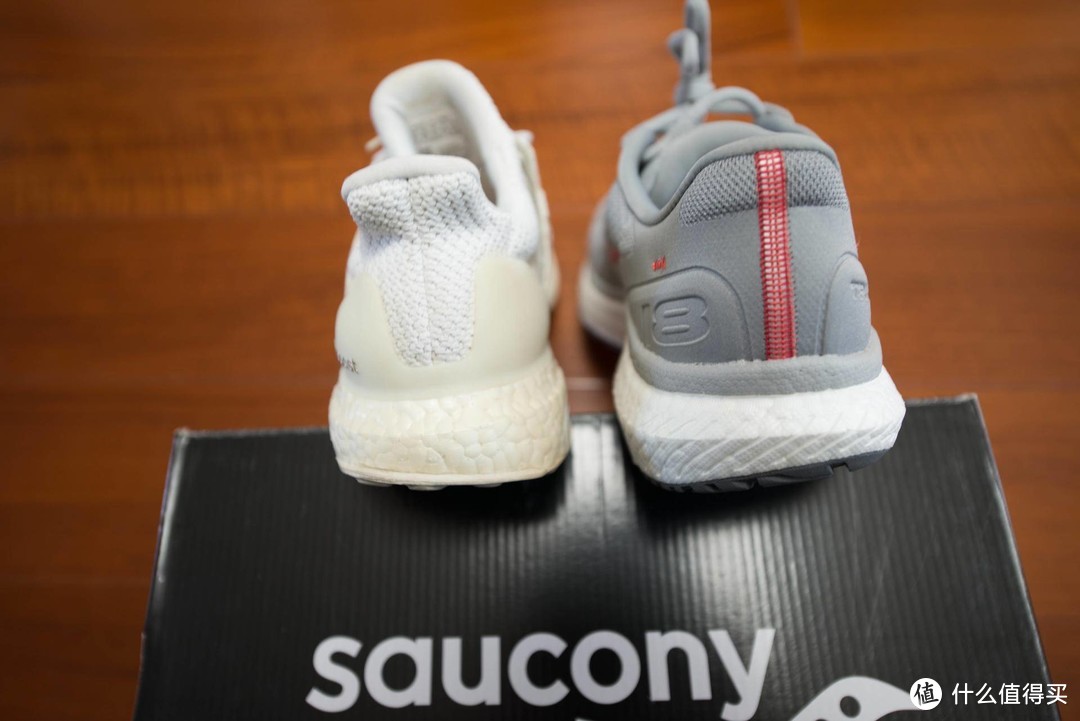 索康尼 saucony triumph 胜利18慢跑鞋评测和双十一索康尼跑鞋折扣清单