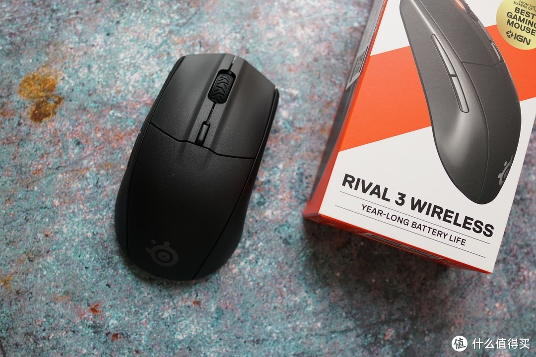 千呼万唤始出来的赛睿Rival3 Wireless无线鼠标