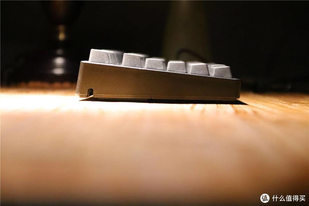 200余块亲民cherry轴机械键盘推荐——雷柏V860