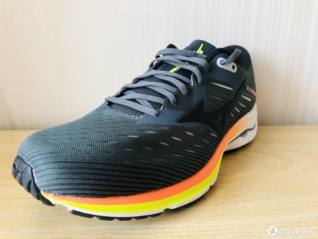 “迟来”的第一双美津浓跑鞋——Mizuno Wave Rider 24测评