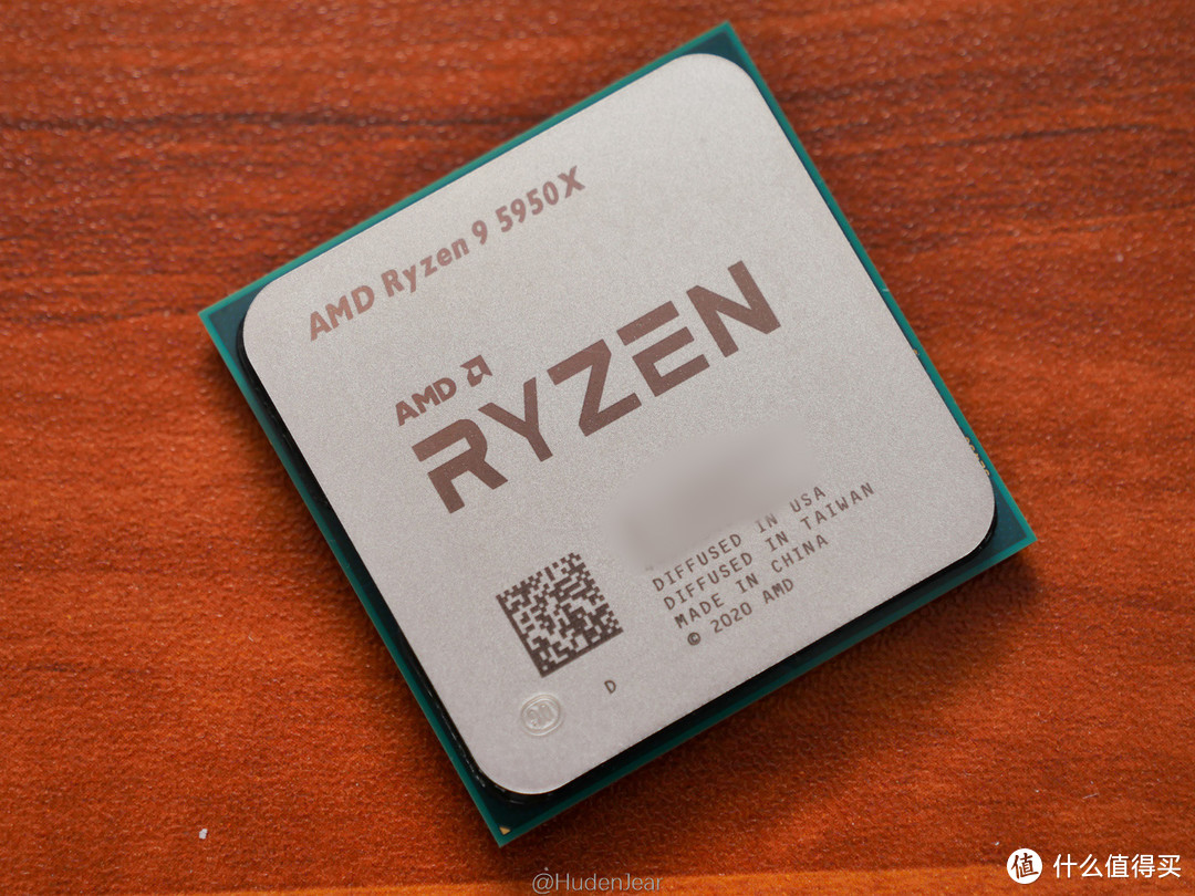 r7 5800x和r9 5950x开箱了,这一次包装再度简化,和上一代xt的包装比较