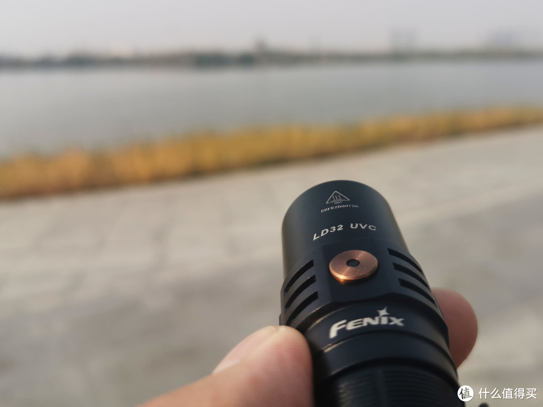 户外手电也能杀菌？Fenix LD32手电化身成为抗疫EDC