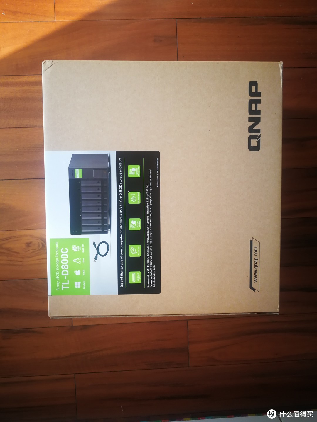 开箱晒物：威联通（QNAP）TL-D800C八盘位硬盘柜
