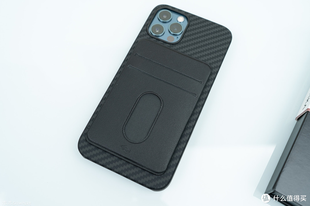 比MagSafe更便捷——PITAKA iPhone12磁吸手机壳、磁吸卡包、无线车充支架体验