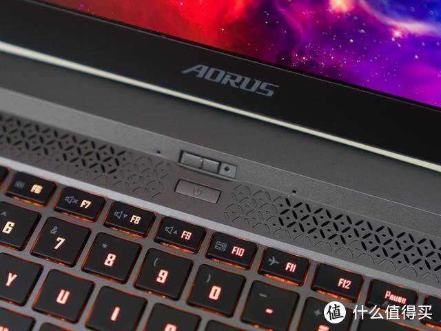 轻薄机身承载澎湃性能，西装暴徒技嘉AORUS 15P游戏本尝鲜体验