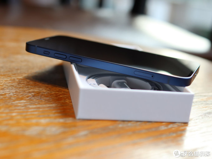 iPhone 12体验——最像iPhone的iPhone,最不Pro的Pro